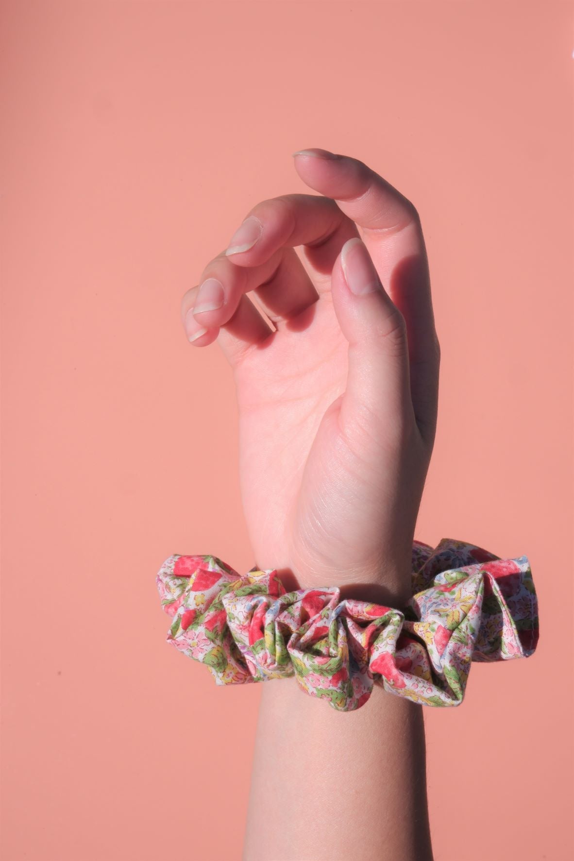 Scrunchie - Strawberry fields