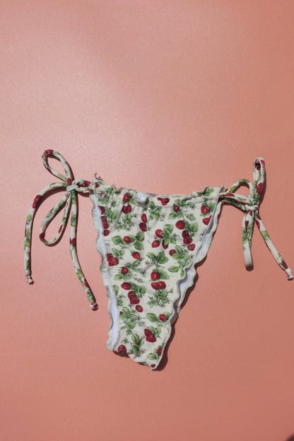 Vintage Strawberry // Izzy Cheeky Bikini Bottoms