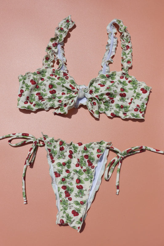 Vintage Strawberry // Edith Bikini Set // 2 pcs.
